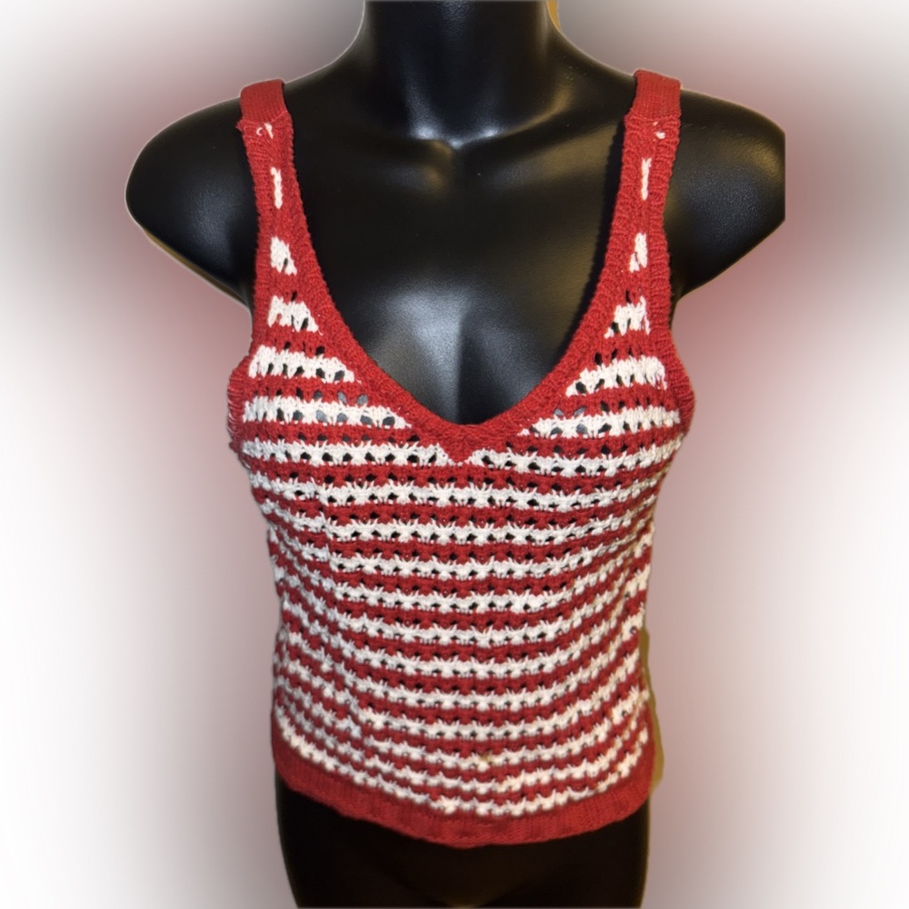 Women’s knitted striped red and white tank top